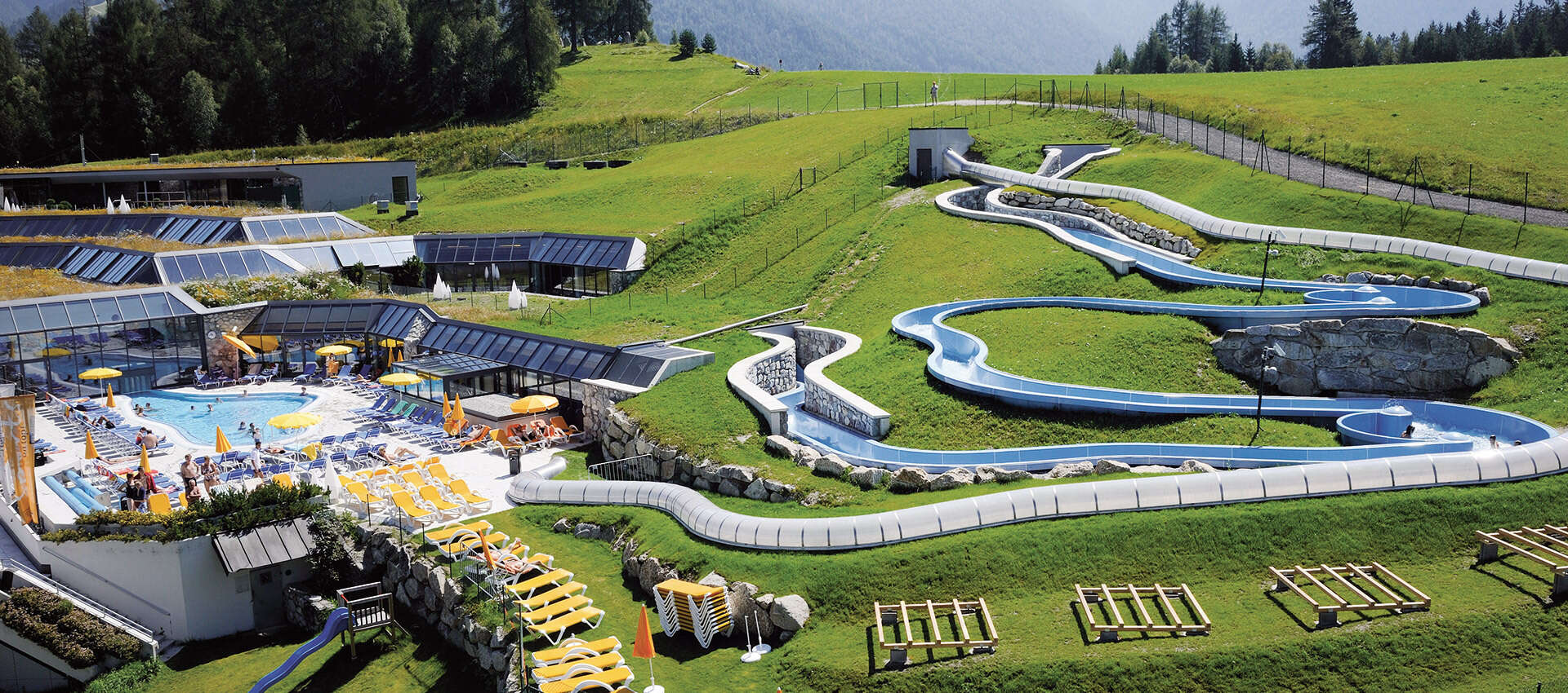 Swimming and water slides in Sport & Kongresszentrum Seefeld